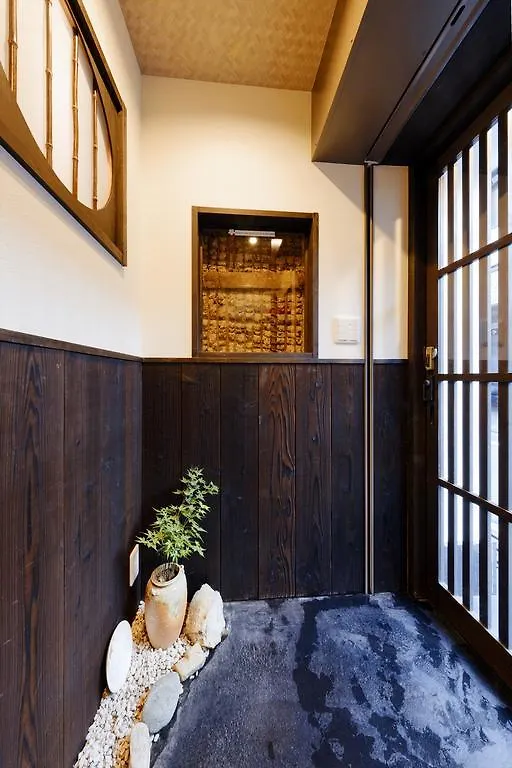 Guest house Kyoto Himawari Shijo Kawaramachi Hotel